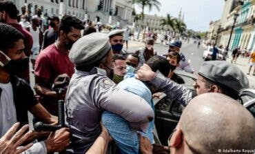 Ayuso se solidariza con Cuba frente al silencio del Gobierno español ante la represión comunista 