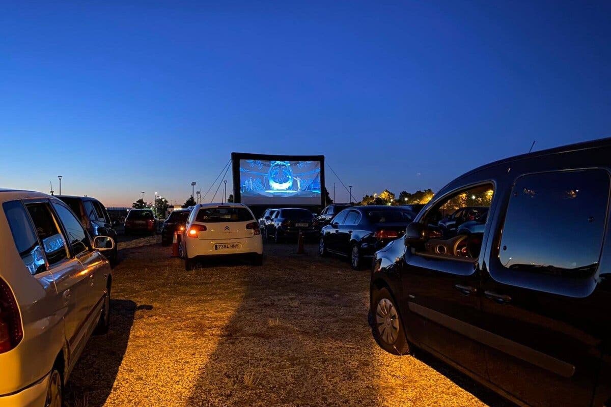 Vuelve el autocine de Paracuellos de Jarama viernes y sábados con entrada gratuita 