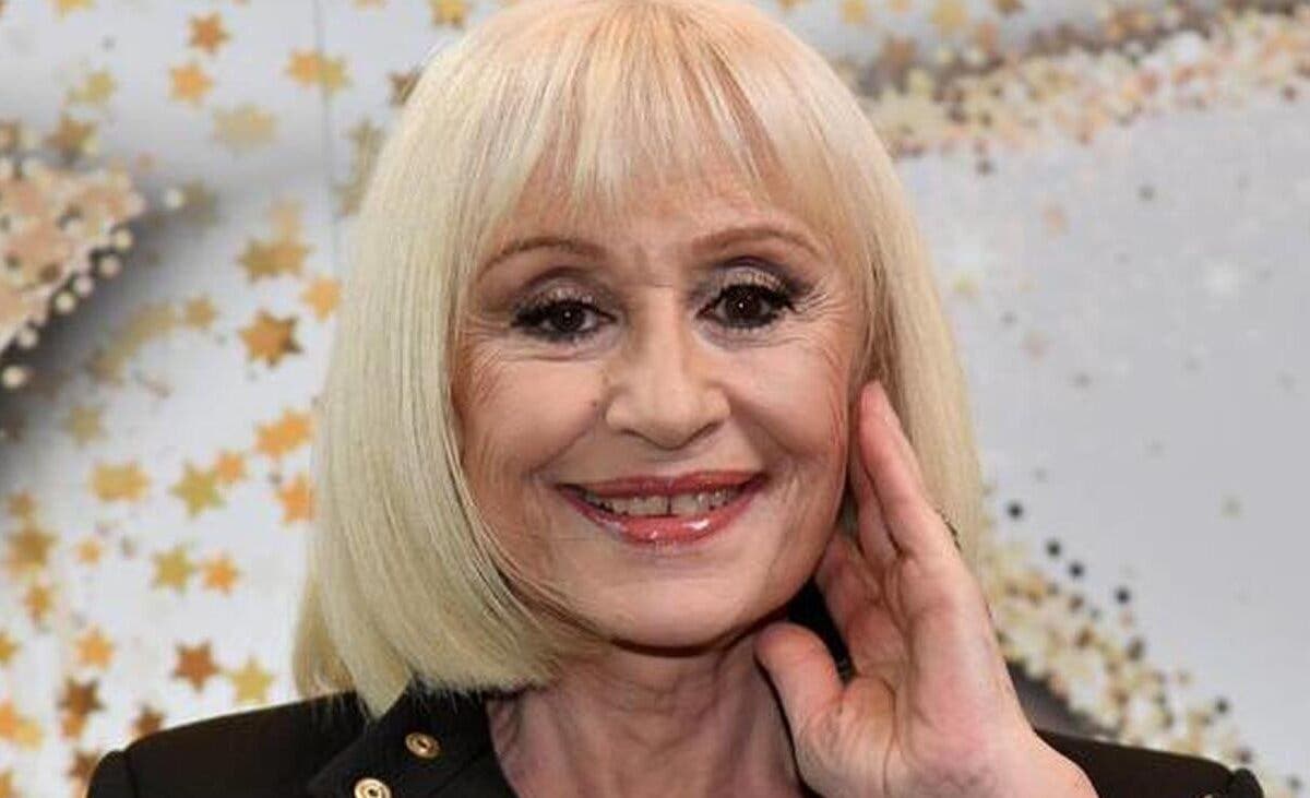 Muere la artista italiana Raffaella Carrà a los 78 años de edad