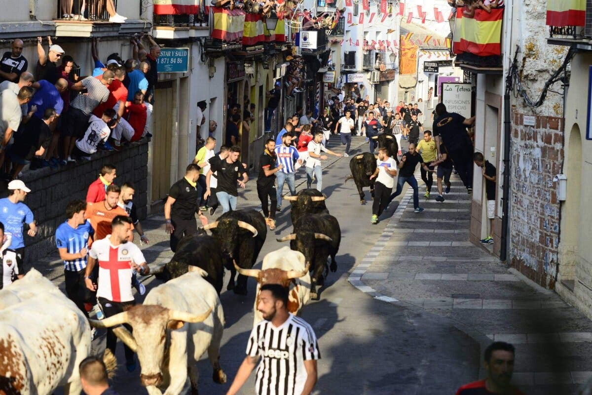 Alcalá de Henares sigue adelante con sus fiestas mientras Arganda y Velilla las suspenden 