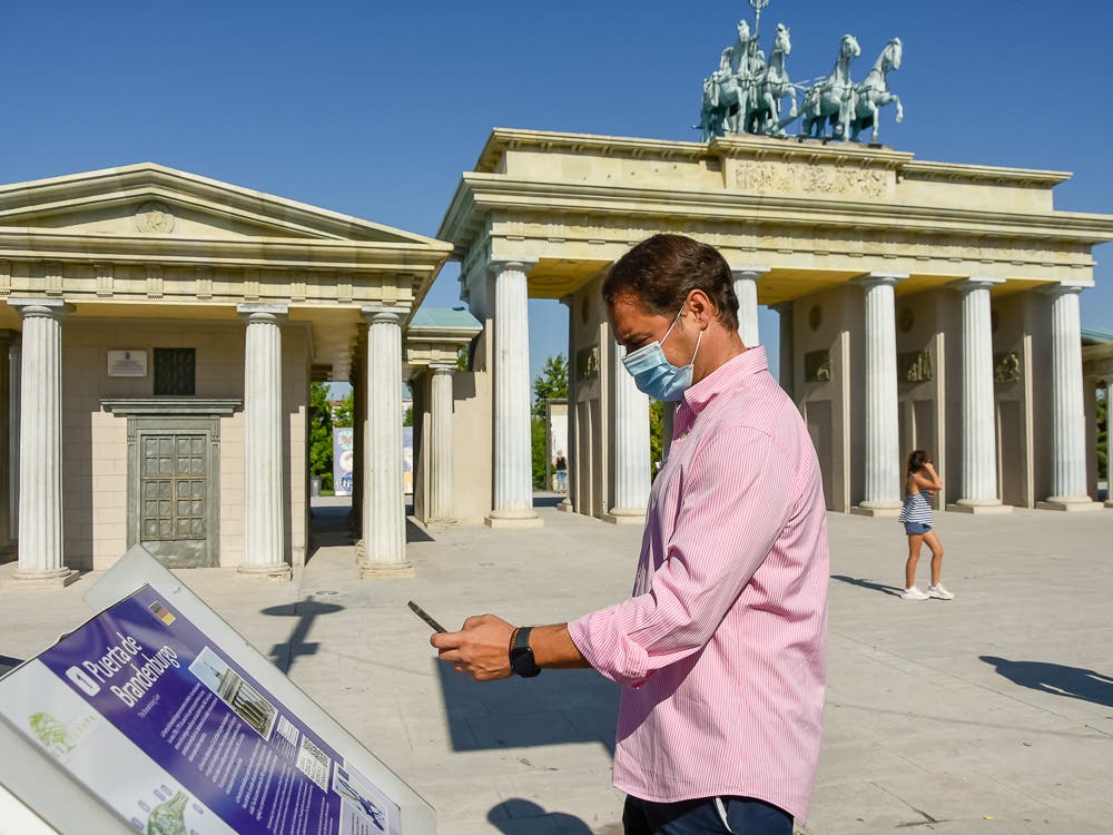 Así son los nuevos paneles informativos del Parque Europa de Torrejón con código QR