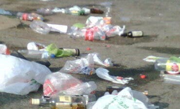El botellón de la EvAU en Madrid se salda con cuatro policías heridos y tres hospitalizados por intoxicaciones etílicas