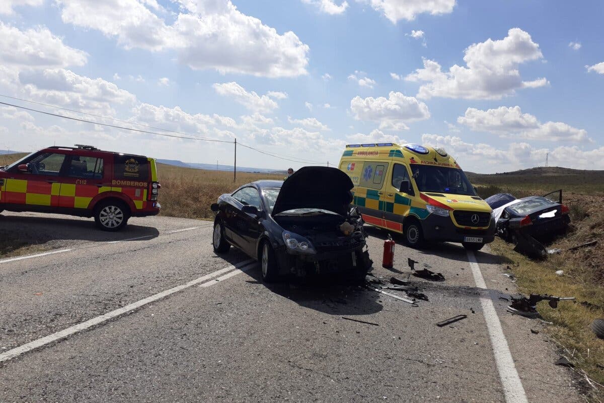 Muere un conductor tras un choque frontal entre dos vehículos en Daganzo de Arriba