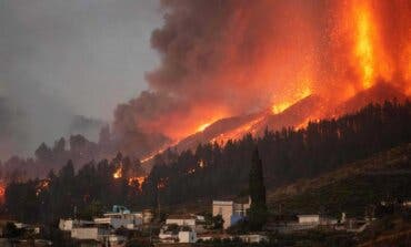 La lava del volcán arrasa un centenar de viviendas en La Palma