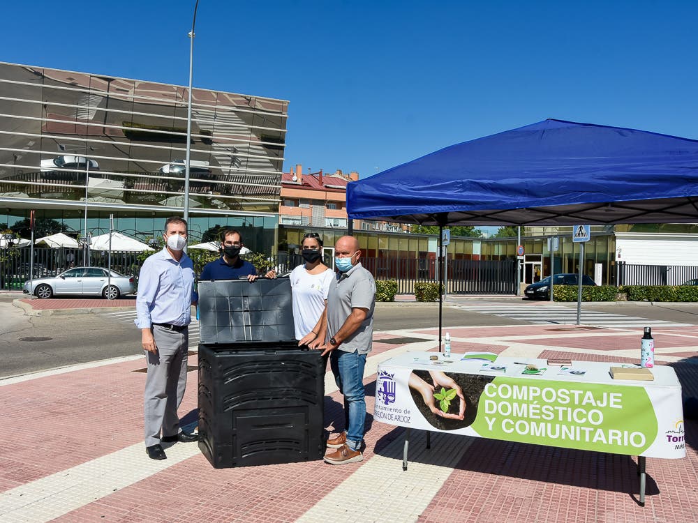 Torrejón facilitará a sus vecinos compostadores para convertir sus residuos orgánicos en abono 