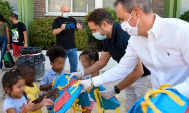 Torrejón de Ardoz entrega 550 lotes de material escolar a menores de familias con pocos recursos