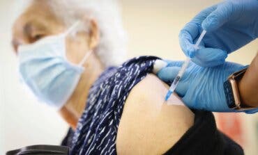 Madrid ha comenzado ya a administrar terceras dosis en residencias de mayores 