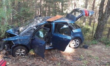Un muerto y un herido crítico tras chocar un coche contra un árbol en Rascafría