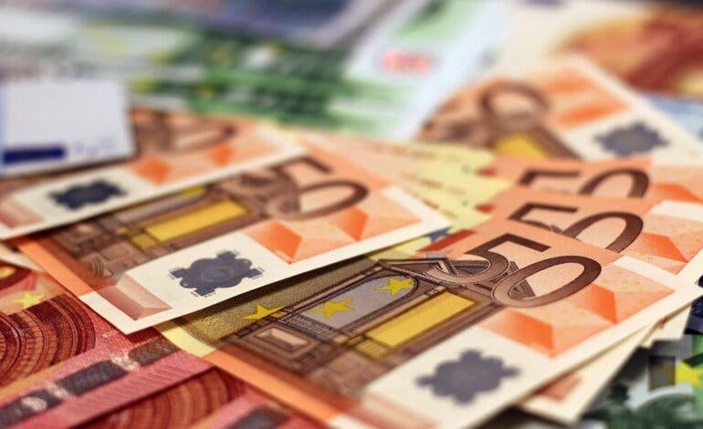 Entregan en San Fernando de Henares «una considerable suma de dinero» a un vecino que lo encontró hace dos años y nadie lo reclamó 