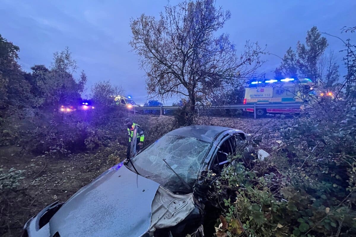 Dos heridos, uno grave, en un choque frontal entre dos vehículos en Valdemorillo