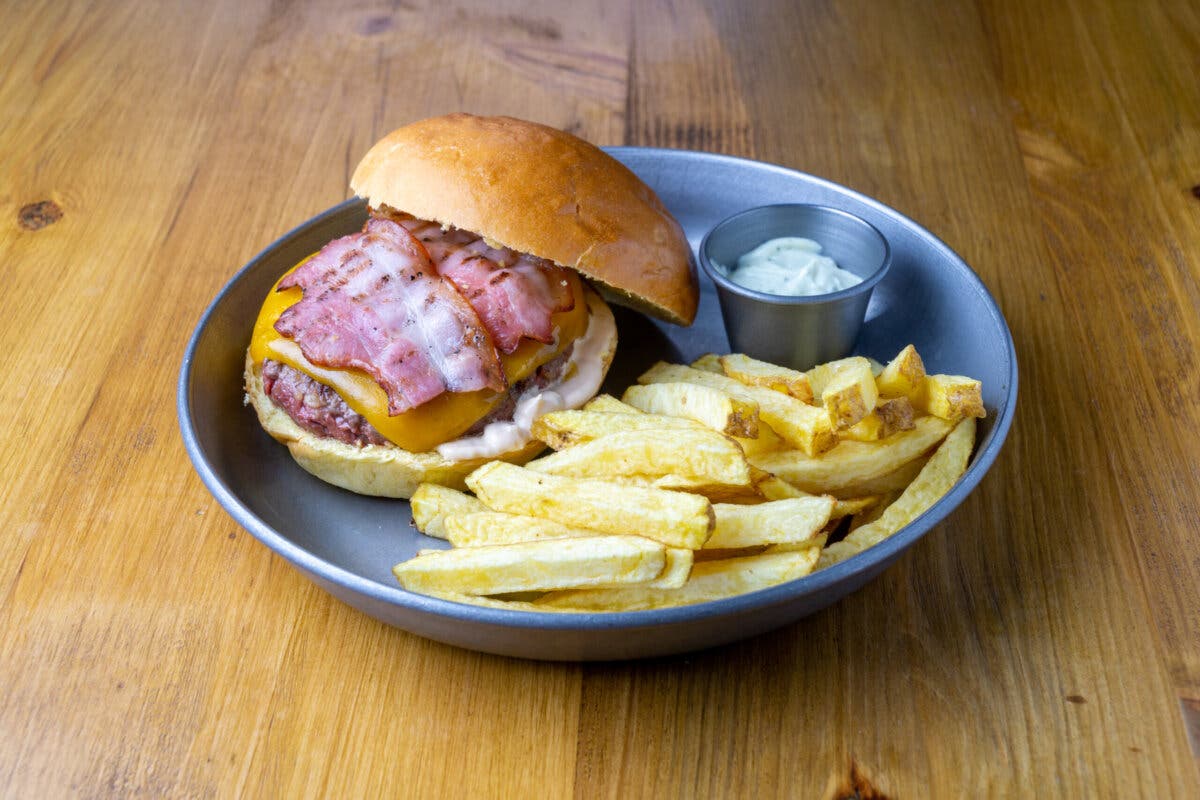 Frankie Burgers, las mejores hamburguesas de Alcalá de Henares llegan a Madrid, a Ponzano