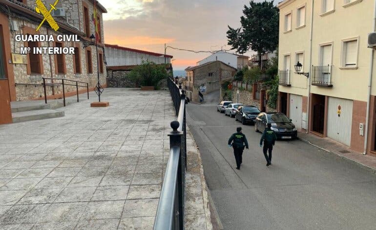 Detenido en Azuqueca por empotrar un coche en un estanco de Horche para robar 