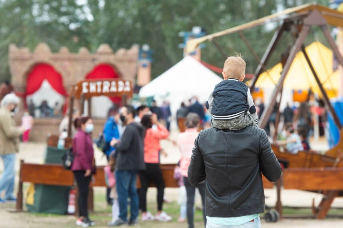 Más de 75.000 personas han visitado ya el Mercado Cervantino de Alcalá de Henares 