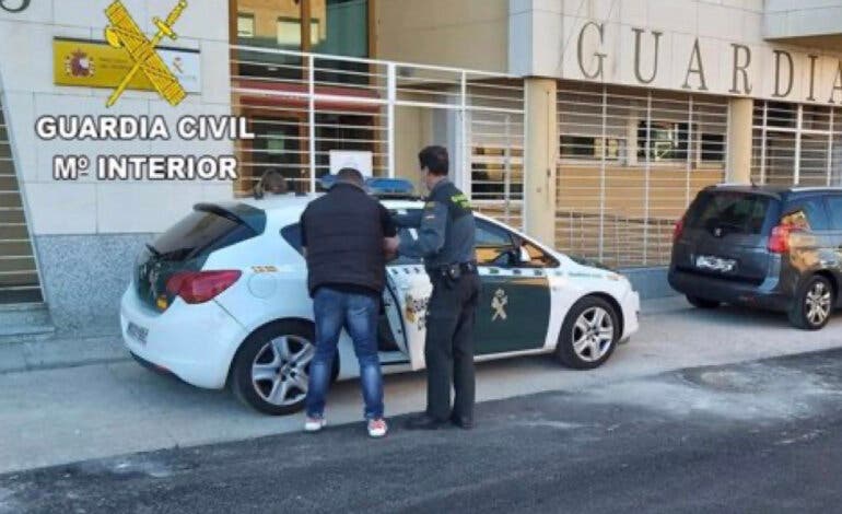 Dos detenidos por ofrecer droga a un menor en plena calle de Sigüenza