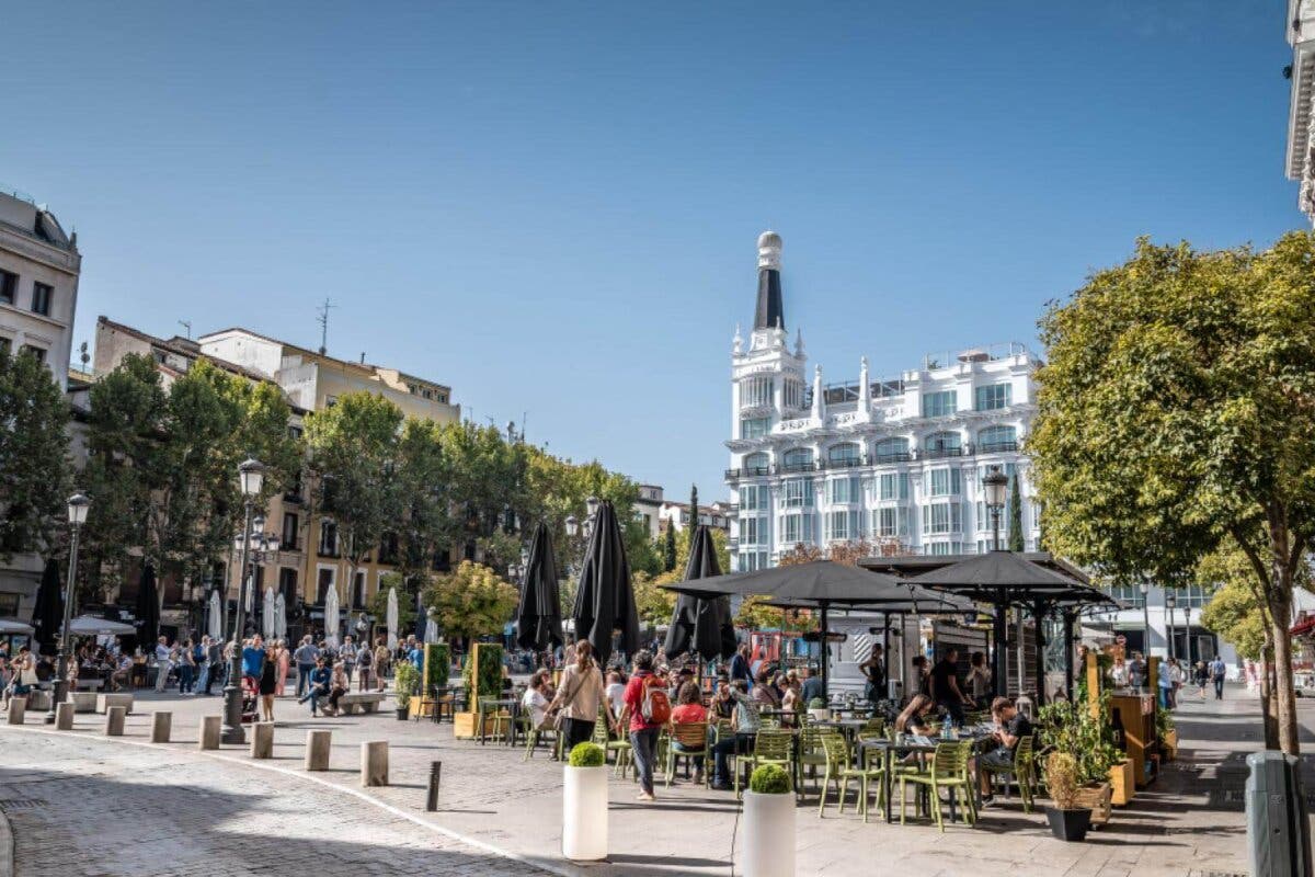 Madrid prepara una nueva normativa para ampliar horarios en el ocio y la restauración