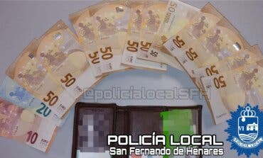 Entrega a la Policía de San Fernando de Henares una cartera con 580 euros
