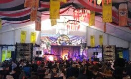 Música en directo, comida alemana y mucha cerveza en el Oktoberfest navideño de Torrejón 