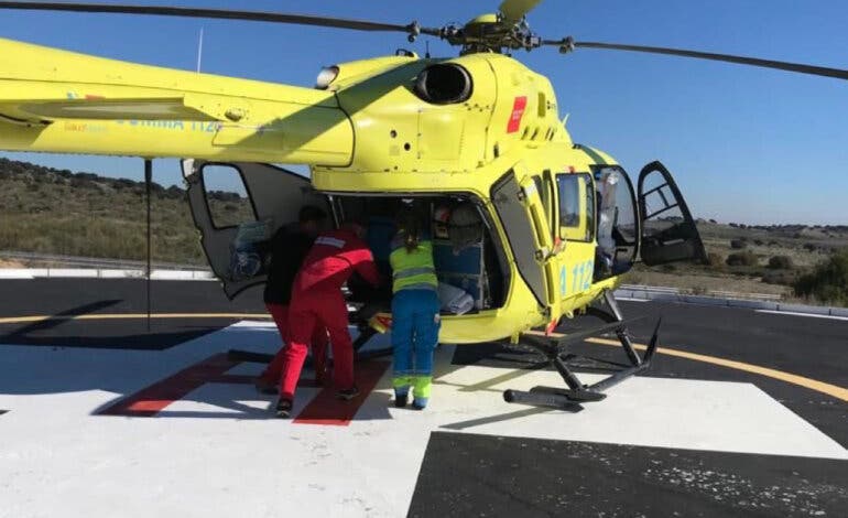 Herido grave un trabajador al ser arrollado por un toro mecánico en una empresa de Navas del Rey