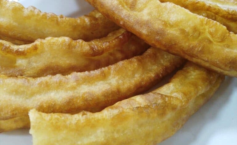 El atracador de una churrería en Azuqueca desayunó tranquilamente en el local antes de sacar el cuchillo  