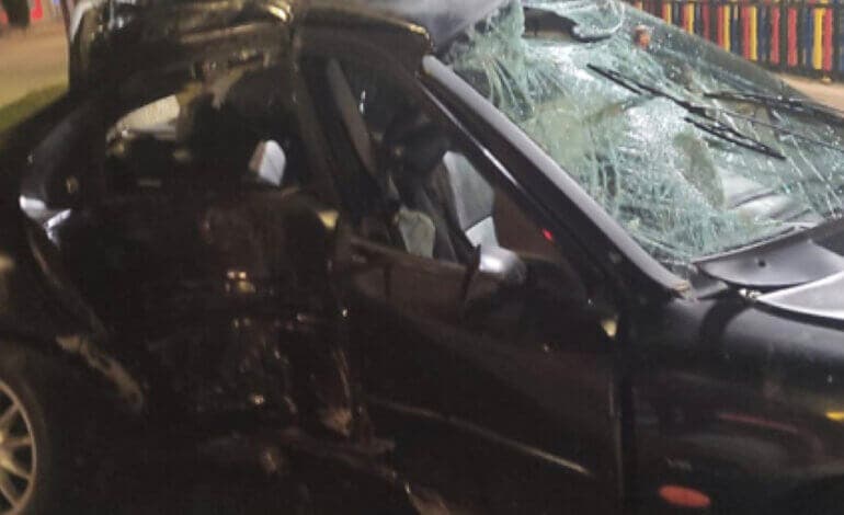 Un conductor sin carnet se estrella contra un árbol en Azuqueca dejando una herida grave 