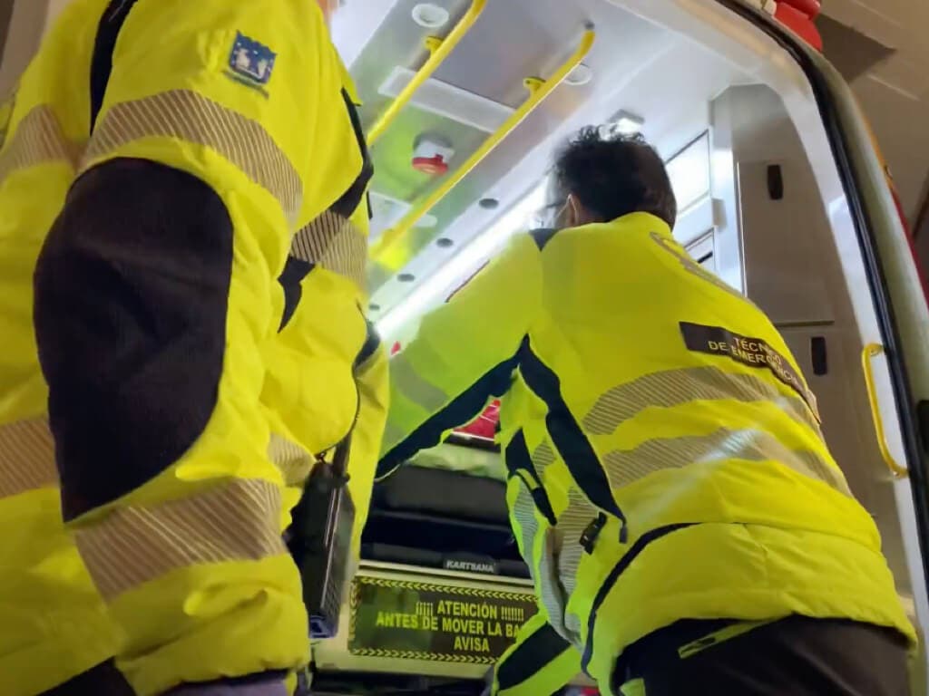 En estado grave un joven de 18 años tras sufrir una intoxicación etílica en Vallecas