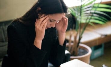 Las mujeres presentan más síntomas post-covid a largo plazo que los hombres