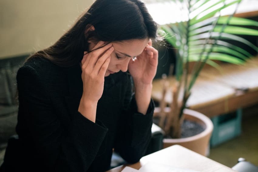 Las mujeres presentan más síntomas post-covid a largo plazo que los hombres