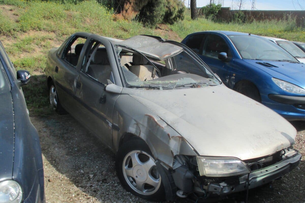 La Policía Local retira de las calles de Coslada más de 200 vehículos abandonados