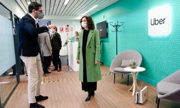 Ayuso rechaza las nuevas cuotas para autónomos que plantea el Gobierno de entre 184 y 1.267 euros