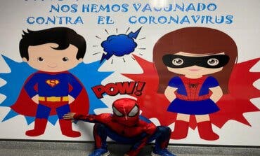 Los niños vacunados en el hospital de Arganda se convierten en superhéroes