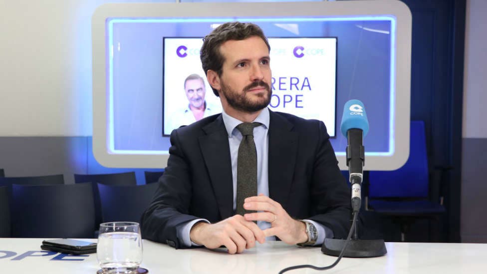 Casado insiste en las sospechas sin pruebas y exige a Ayuso explicaciones 