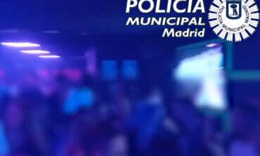 Exceso de aforo y sin mascarillas: desalojadas 782 personas de una discoteca de Madrid 