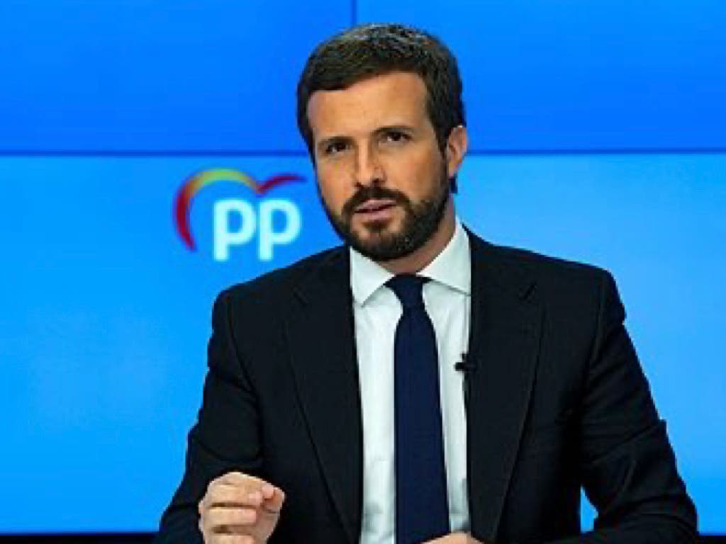 Casado se niega a dimitir y convocará el lunes el congreso del PP para elegir al futuro líder