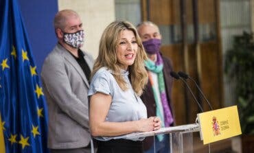 Gobierno y sindicatos acuerdan sin los empresarios subir el salario mínimo a 1.000 euros 