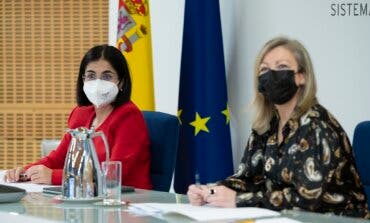 La incidencia en España baja 82 puntos y Sanidad suma 444 nuevos fallecidos