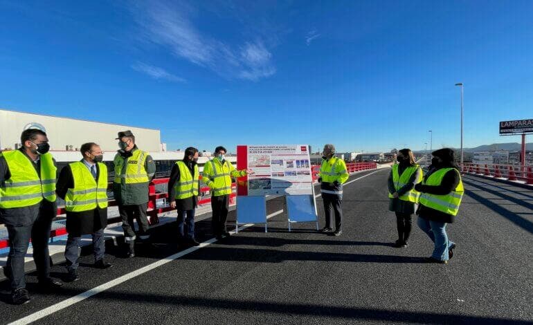 Reabre al tráfico el acceso a Alcalá de Henares por el puente de la M-300