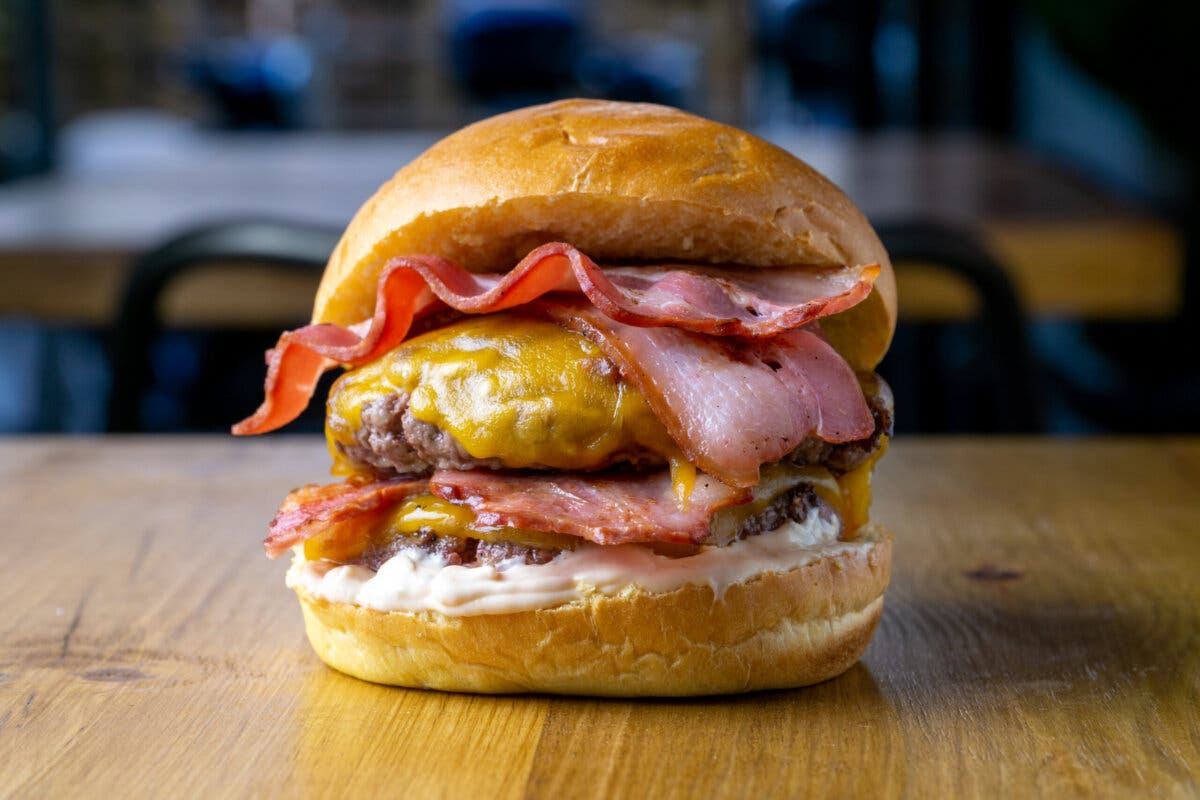 Frankie Burgers ya está entre las 10 mejores burgers de la capital