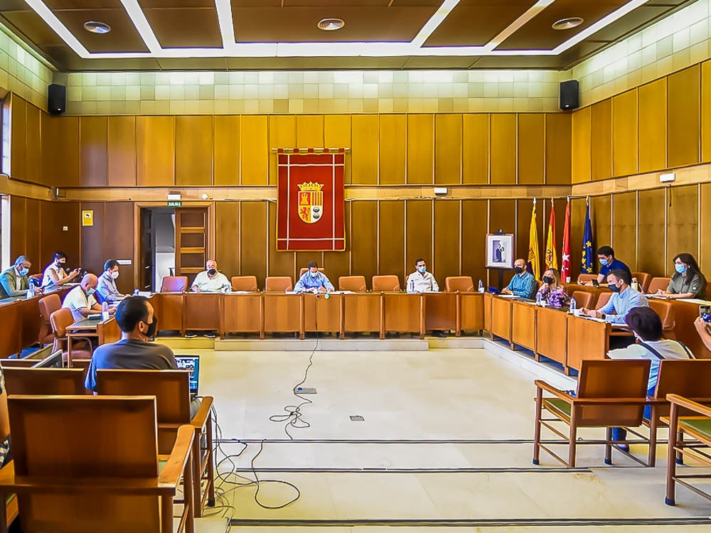 El PSOE se queda solo en Torrejón defendiendo el giro de Sánchez con el Sáhara