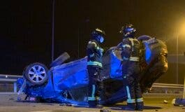 Heridos de gravedad dos jóvenes de 18 y 21 años en un accidente en la M-45