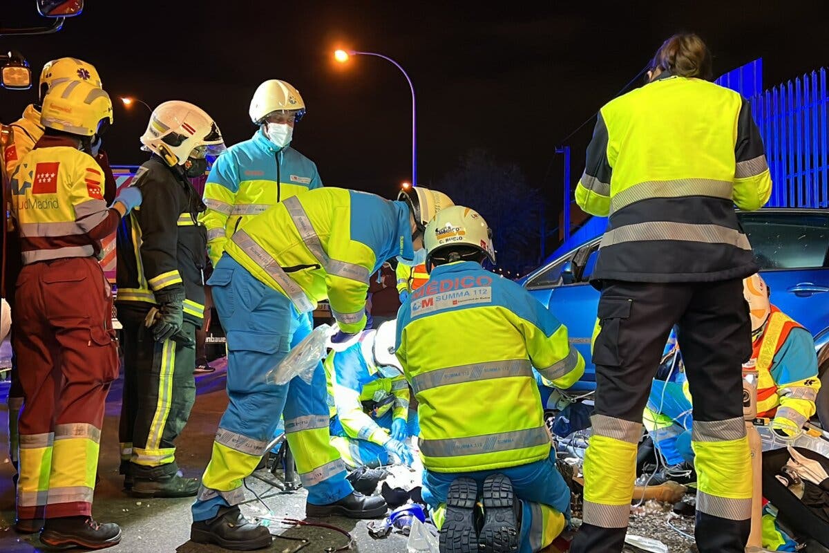 Muere un joven de 29 años y su novia resulta herida grave en una colisión frontal entre dos vehículos en Getafe