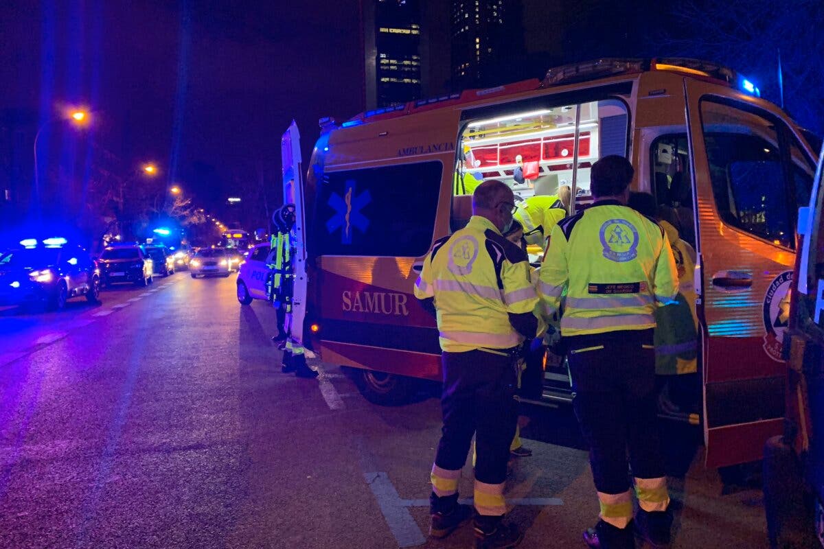 Los jóvenes apuñalados anoche en un piso de la Castellana fueron atacados por unos «camellos» 