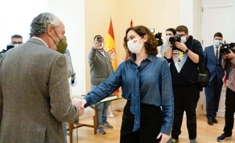 Ayuso respalda las reivindicaciones del sector del campo y la ganadería afectados por la subida de precios y la guerra