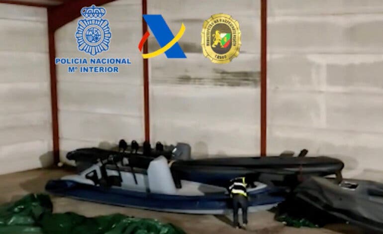 Hallan seis lanchas semirrígidas en Guadalajara de una red dedicada a la fabricación de cigarrillos 