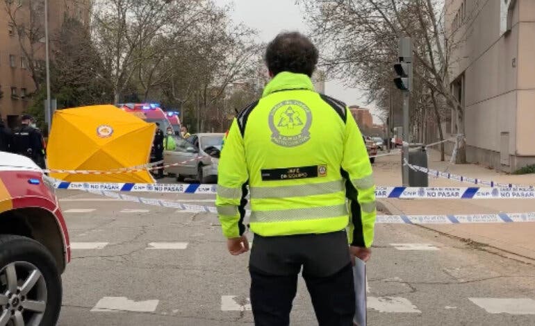 Matan a tiros a un hombre frente al centro comercial Las Rosas en Madrid 