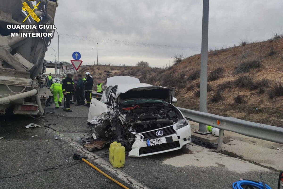 Detenido en la M-50, en Paracuellos, por conducir en sentido contrario sin carnet un coche robado y cargado de hachís 