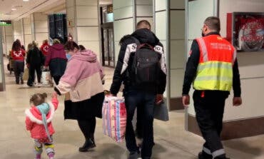 Llegan a Madrid otros 137 refugiados ucranianos en un vuelo desde Cracovia