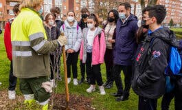 600 escolares de Torrejón de Ardoz plantan 200 árboles por el Día del Árbol 