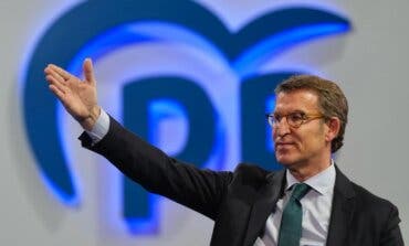 Feijóo dispara al PP en las encuestas: ganaría a Sánchez y podría gobernar con Vox 