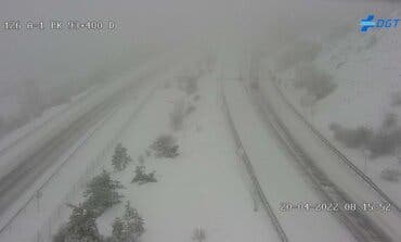 La lluvia y la nieve en la Comunidad de Madrid complican el tráfico este miércoles 