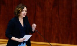 Ayuso critica que Sánchez enviara ayer 14 millones de mascarillas a Madrid cuando ya no son obligatorias